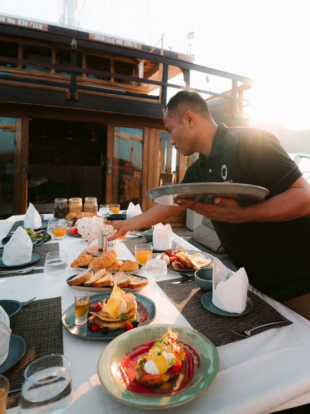 Dining Onboard Oracle | YMA Yachting 